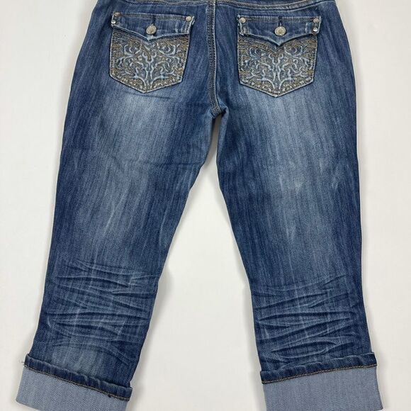 Capri Jeans  - Picture 7 of 9